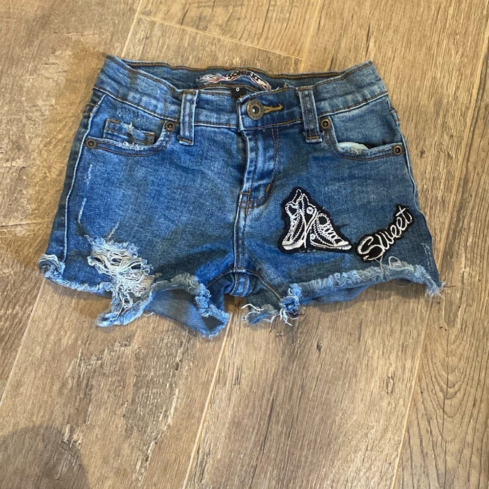 So Nikki Girls Dark Was Jean Shorts with Patches and Rips Size 8